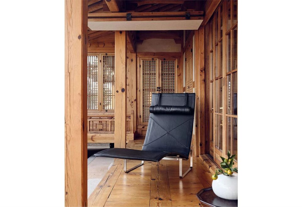 Poul Kjaerholm insp PK24 Chaise Lounge