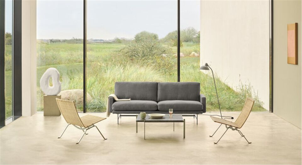 Poul Kjaerholm insp PK61 Coffee Table