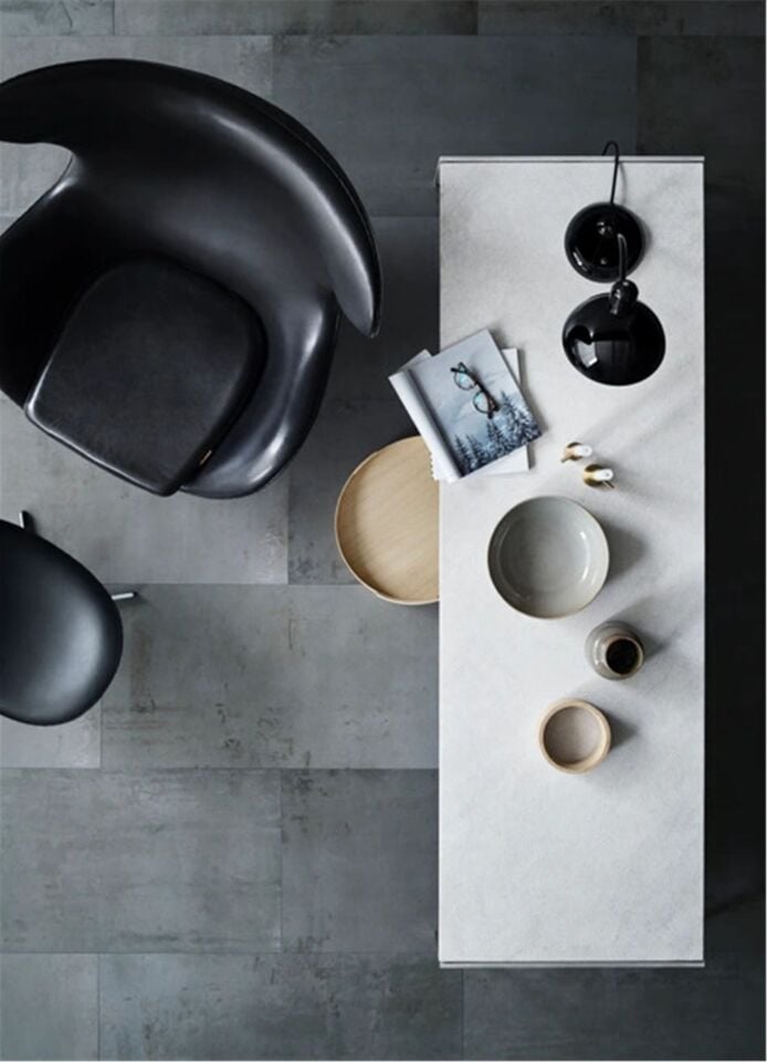 Poul Kjaerholm insp PK63 Coffee Table