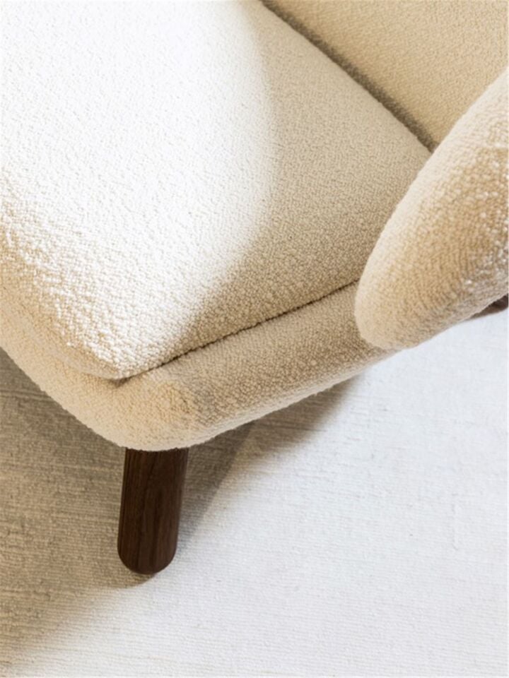 Finn Juhl insp Pelican Chair